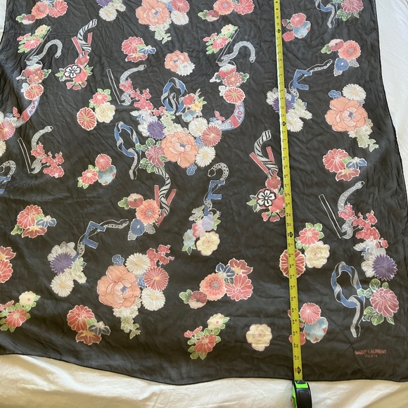Yves Saint Laurent Silk Chiffon Large SCARF Snake Love 48" X 48" - Picture 6 of 15